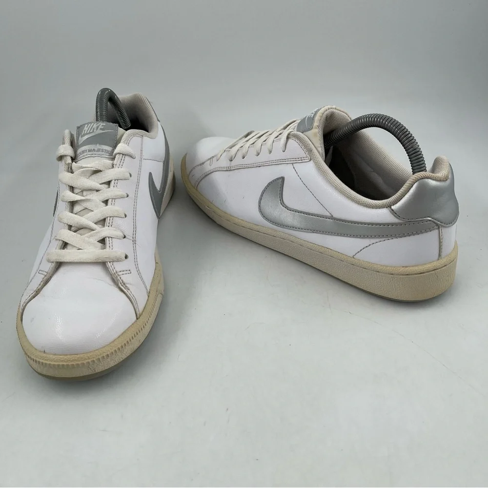 Nike Women’s Court Majestic White Grey Lace Up Low Top Running Shoes - Size 10